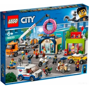 Конструктор Lego City 60233 Открытие магазина по продаже пончиков (аналог Lari 11392)